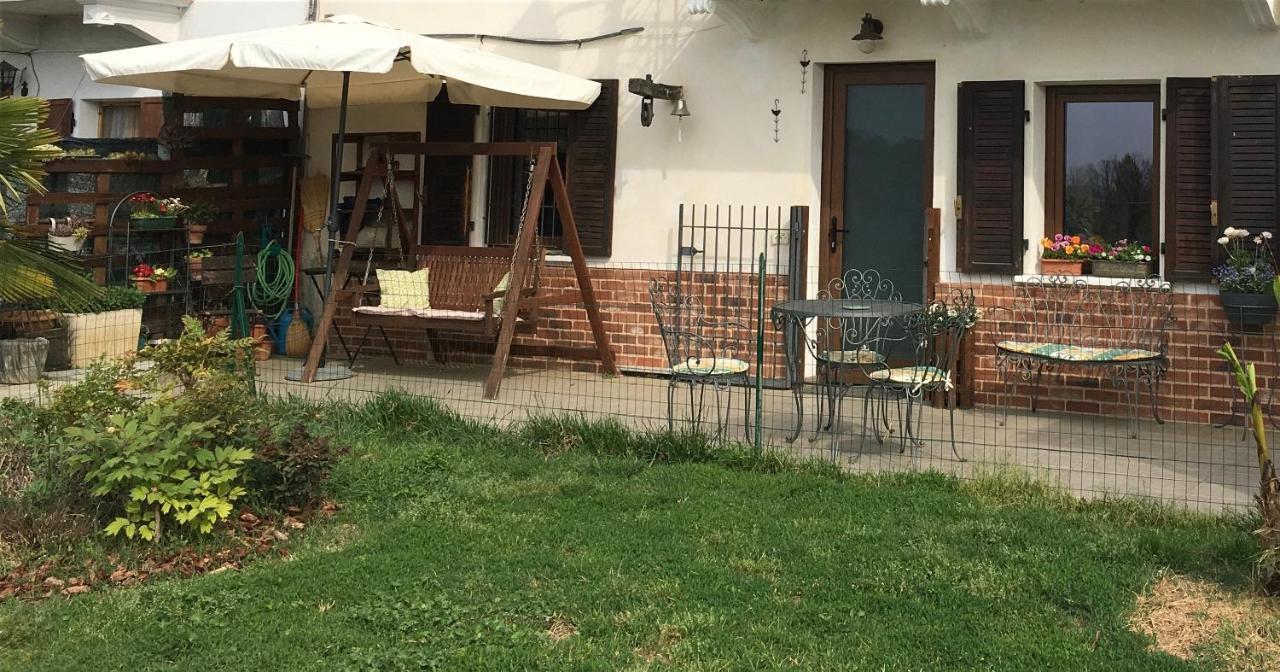 B&B Cascina Dei Levrieri Capriglio Eksteriør billede
